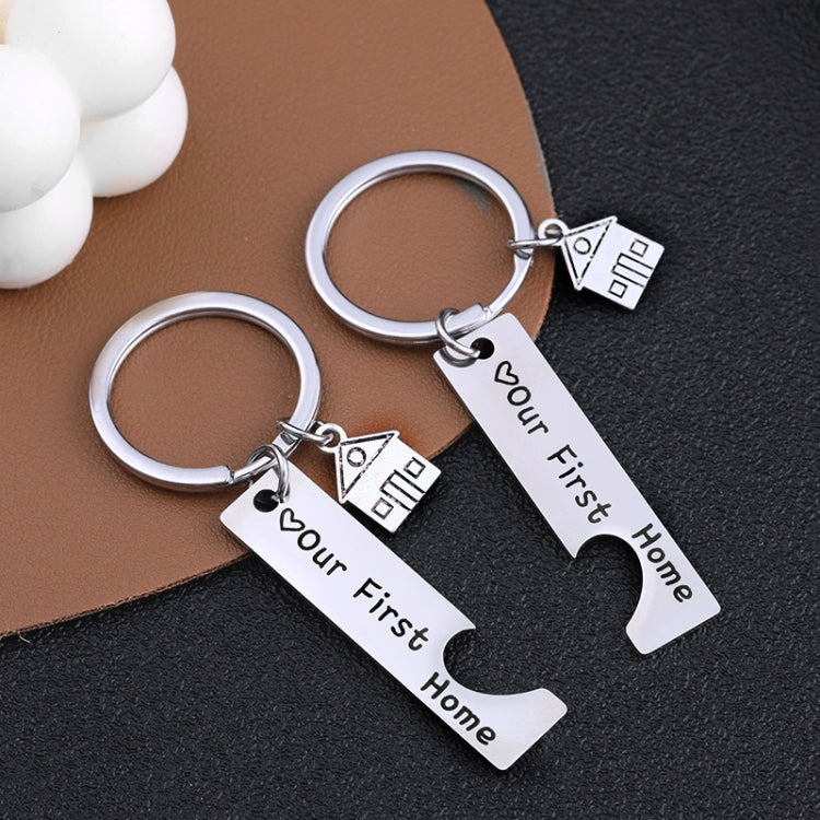 Chic Stainless Steel Keychain Set with House Pendant – Lightweight & Durable