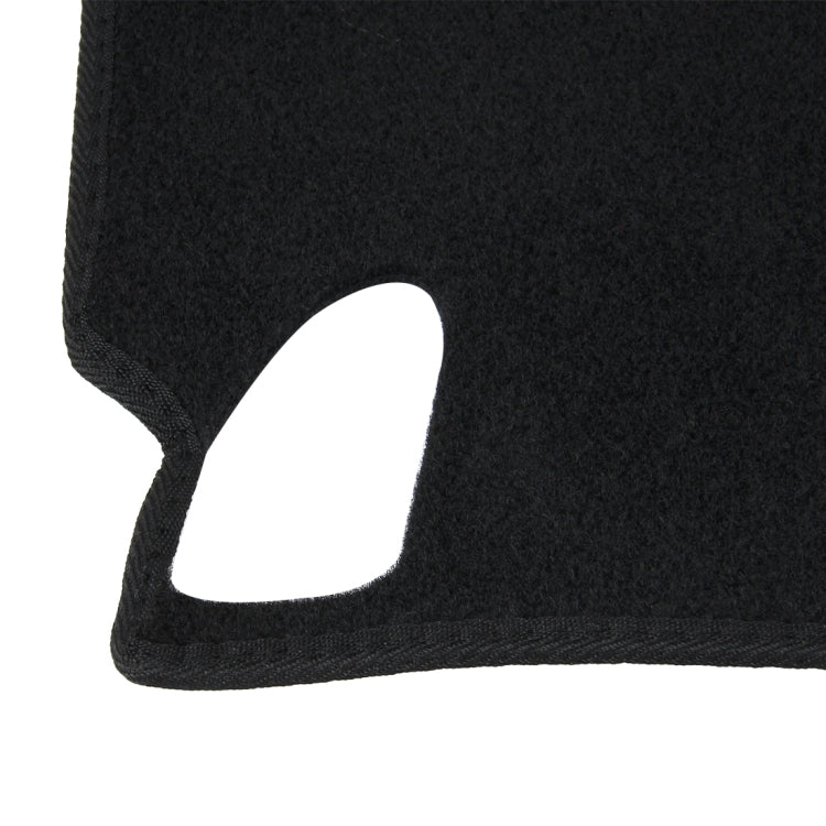 Mercedes-Benz C-Class 2015-2018 Dashboard Sunscreen Mat - Stylish Protection for Your Instrument Panel