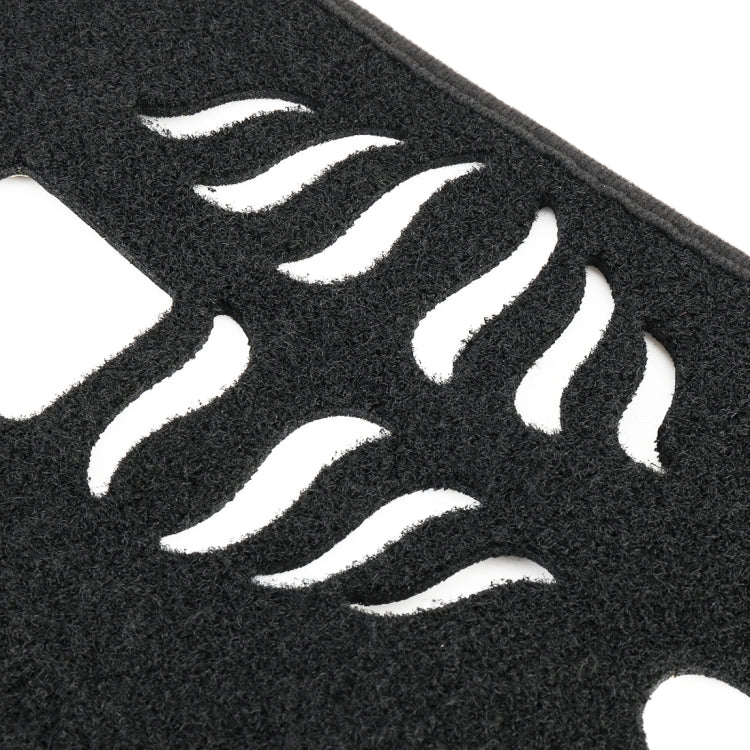 Sleek Black Dashboard Mat for Land Rover Discovery 4 - Ultimate Sunscreen Protection for Your Instrument Panel