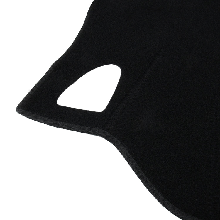 Sleek Sunshield Dash Mat for Venucia B50 / R50 – Ultimate Glare Protection
