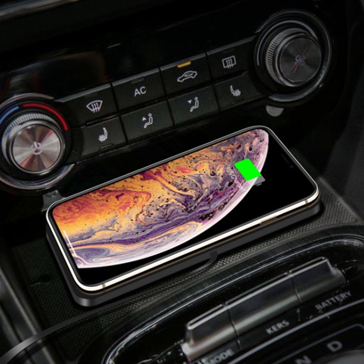 15W QI Wireless Car Charger with Anti-Slip Mat and TYPE-C Interface