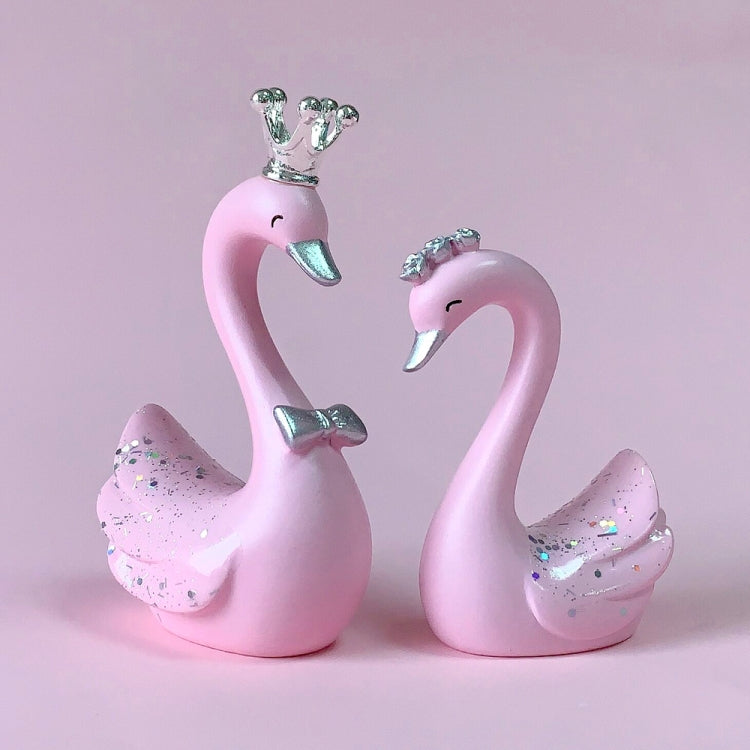 Pair of Elegant Swan Resin Figurines for Cake and Car Decoration – Perfect for Birthdays and Valentine's Day
