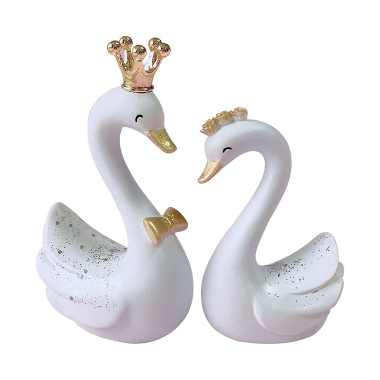 Pair of Elegant Swan Resin Figurines for Cake and Car Decoration – Perfect for Birthdays and Valentine's Day
