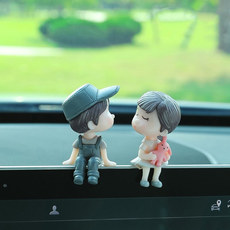 Charming Kissing Couple Car Decoration Doll – PVC Hand-Painted Elegance