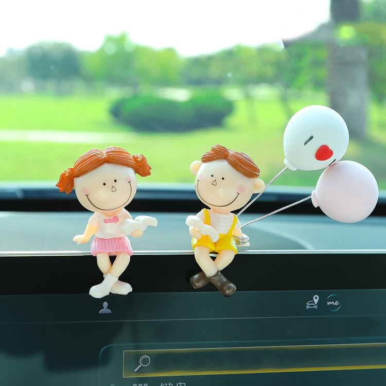 Charming Kissing Couple Car Decoration Doll – PVC Hand-Painted Elegance